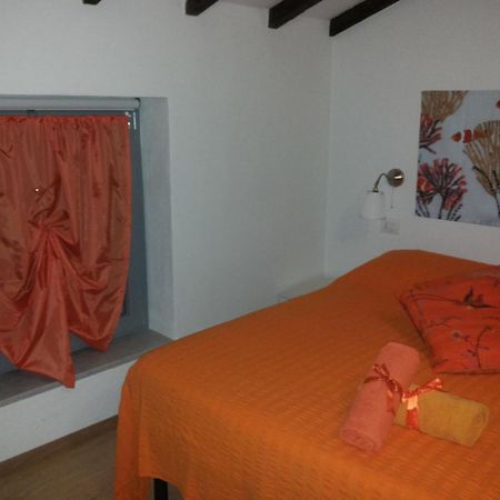 Bed and Breakfast I Colori Di Mag Специя Номер фото