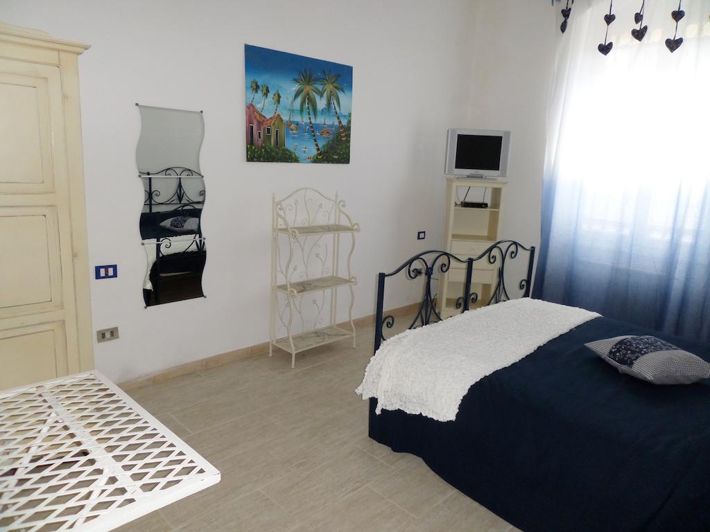 Bed and Breakfast I Colori Di Mag Специя Номер фото